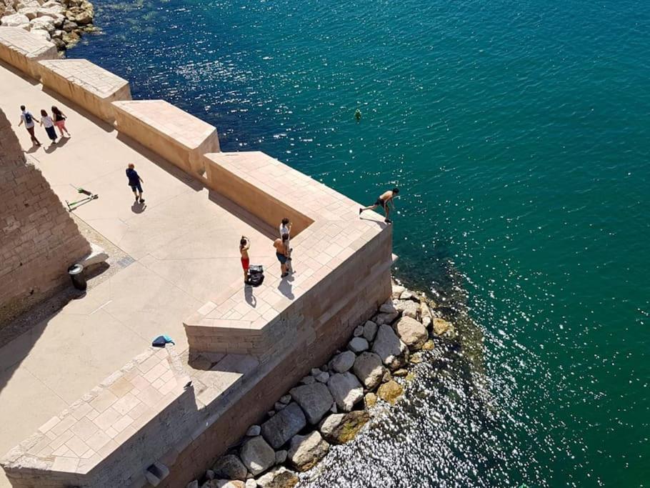 Escapade Marseillaise Pres Des Terrasses Du Port Apartment Marseille Luaran gambar