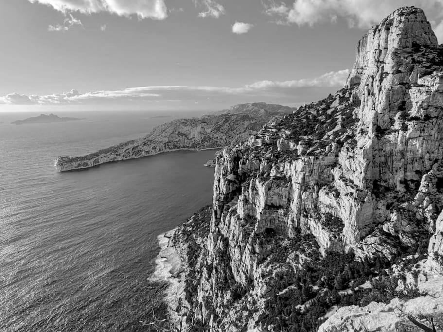 Escapade Marseillaise Pres Des Terrasses Du Port Apartment Marseille Luaran gambar