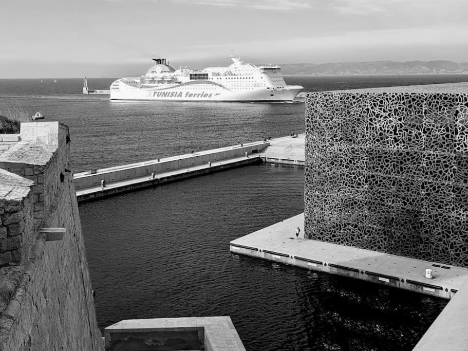 Escapade Marseillaise Pres Des Terrasses Du Port Apartment Marseille Luaran gambar